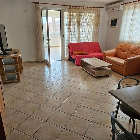 Apartmani Maria Preko Eksteriør billede