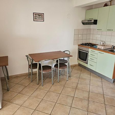 Apartmani Maria Preko Eksteriør billede